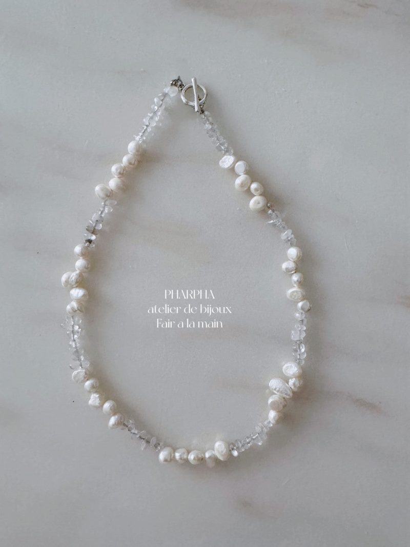 CrystalPearlBeadedNecklace1 dbba66f0 d739 48da b2e4 9957f3102d1d