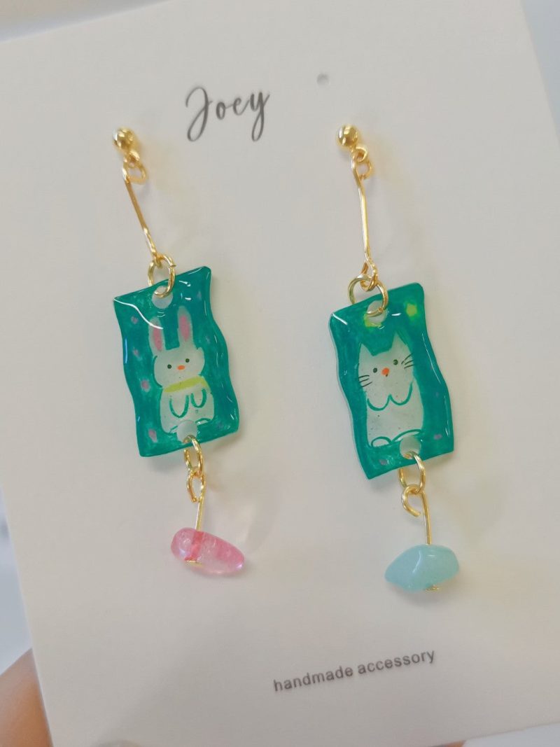 CuteCatsShrinkPlasticEarrings2 0d7178c2 98dc 4adb bd26 e1949b2bdd66