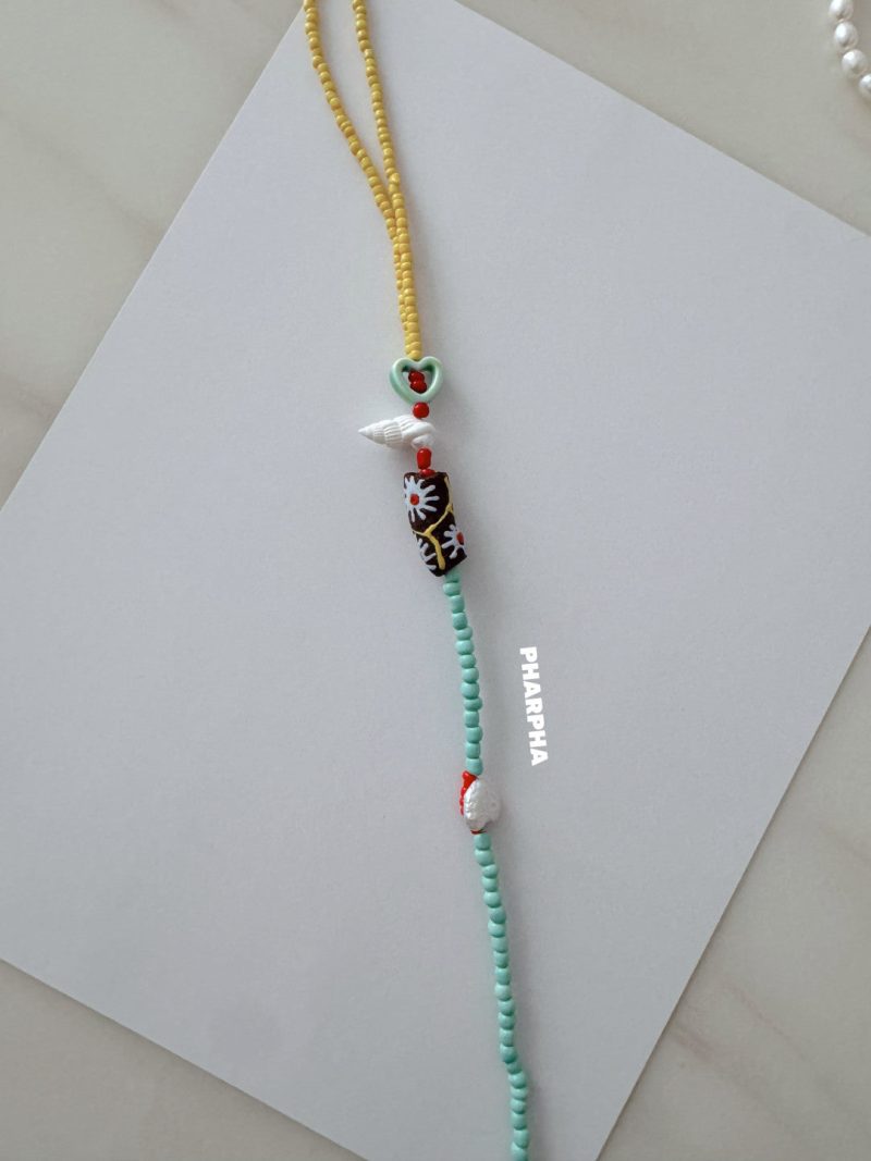 DopamineColorBeadedNecklace2 475150c8 eaab 44a0 a5aa ee515081a9b0