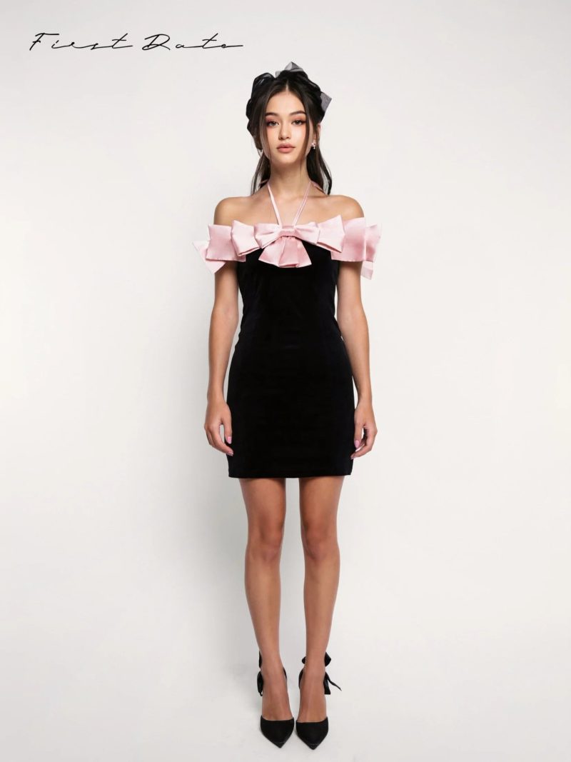 EvelynBlack PinkBowBodyconMiniDress1