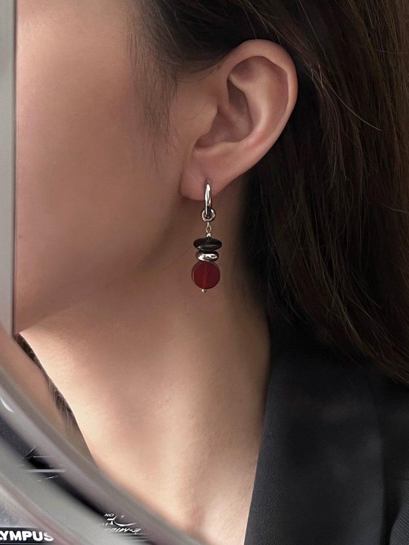 EveningSipBlackandRedAgateEarrings6