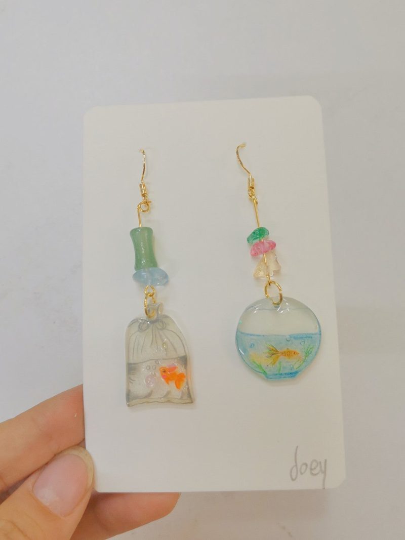 FishTankShrinkPlasticEarrings2 9769aebc 9f44 4146 b335 a9bc9fa8e228