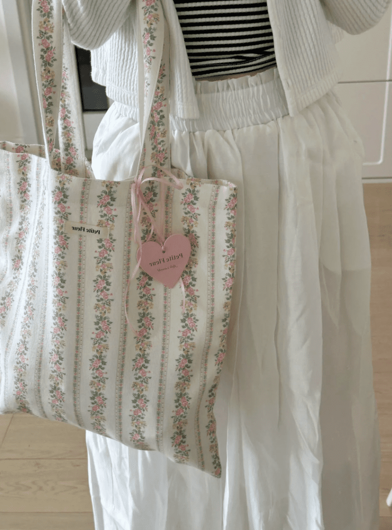 FloralPrintCanvasShoulderBag1