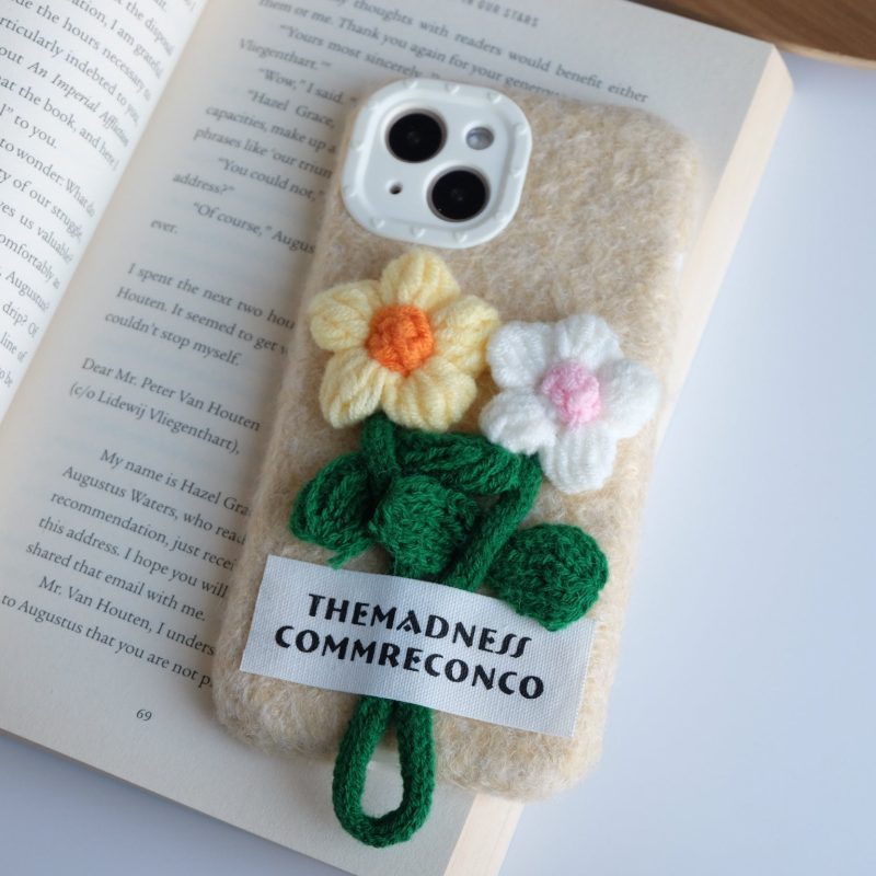 FlowerFurryPhoneCase3