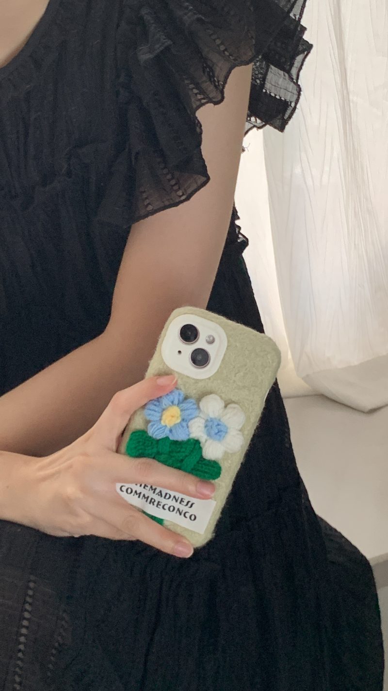 FlowerFurryPhoneCase5