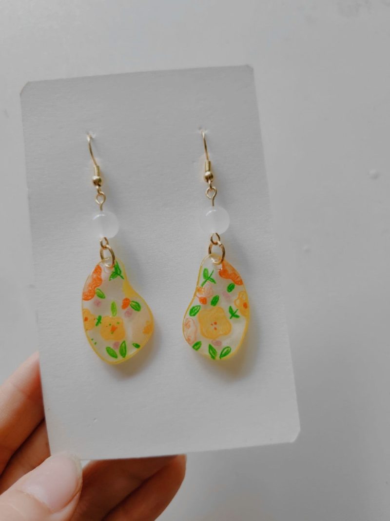 FlowerShrinkPlasticEarrings1 f9cb454b a2d6 4ce6 8f70 a90dc3254d8c