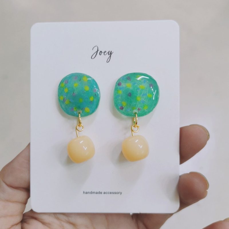 FlowerShrinkPlasticEarrings2 56f6d330 5898 48b5 a5ec f5909b912fac