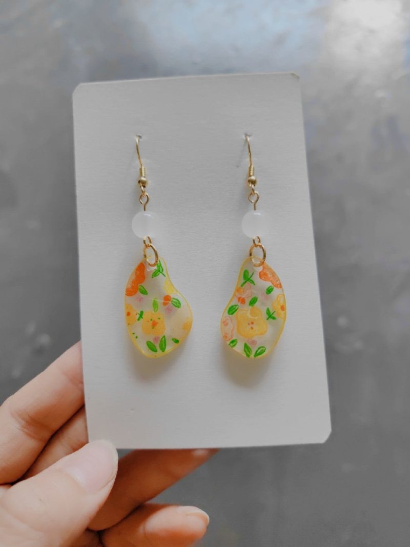 FlowerShrinkPlasticEarrings3 9e692ec4 337d 4e40 8ea8 8cd195367473