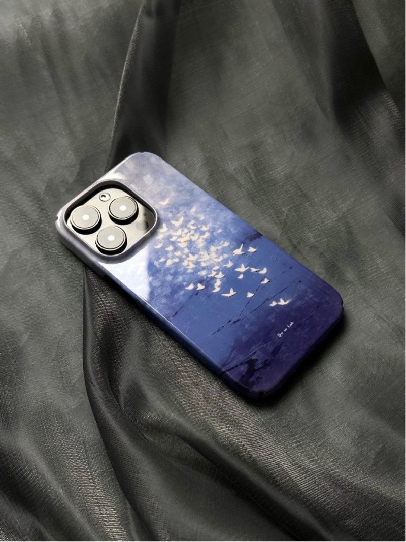 FlyingBirdsPrintedPhoneCase1