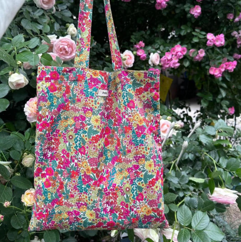 French Floral Print Canvas Shoulder Bag ea916fa0 f209 45ff b2ed e687e56d37a3