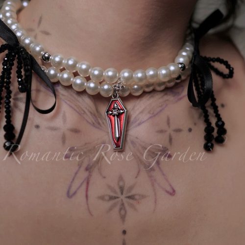 GothicBalletBlackBowThreeStrandPearlChoker4