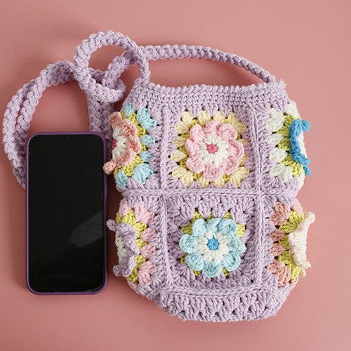 GrannySquareFlowerCrochetCrossbodyBag2