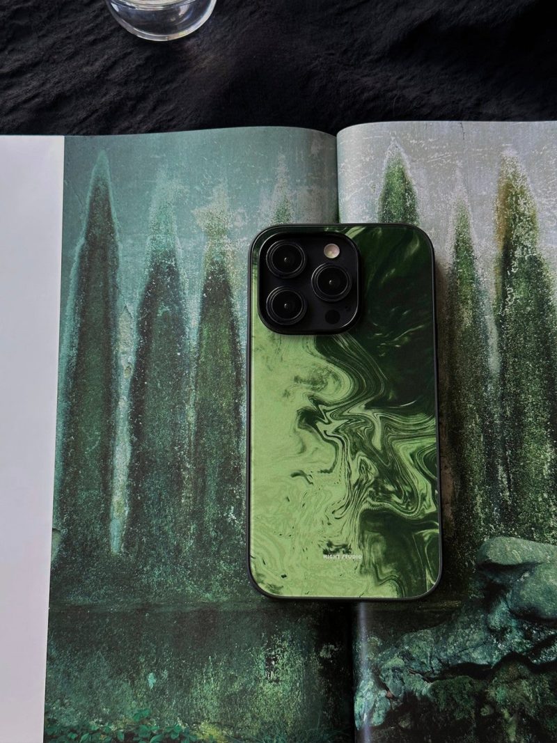 GreenRiverPhoneCase4