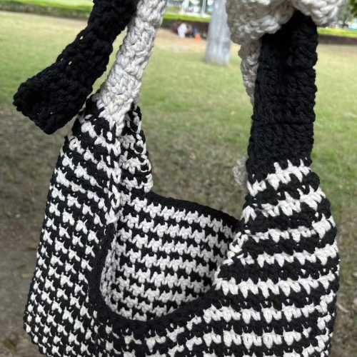 HandmadeBlackWhiteCrochetShoulderBag3