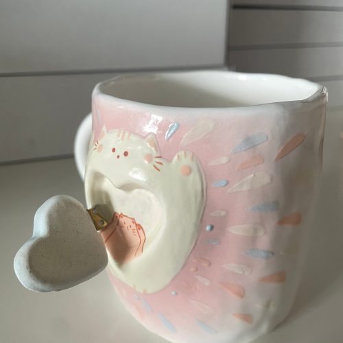 HandmadeSurpriseCat sHeartCeramicCup4 1