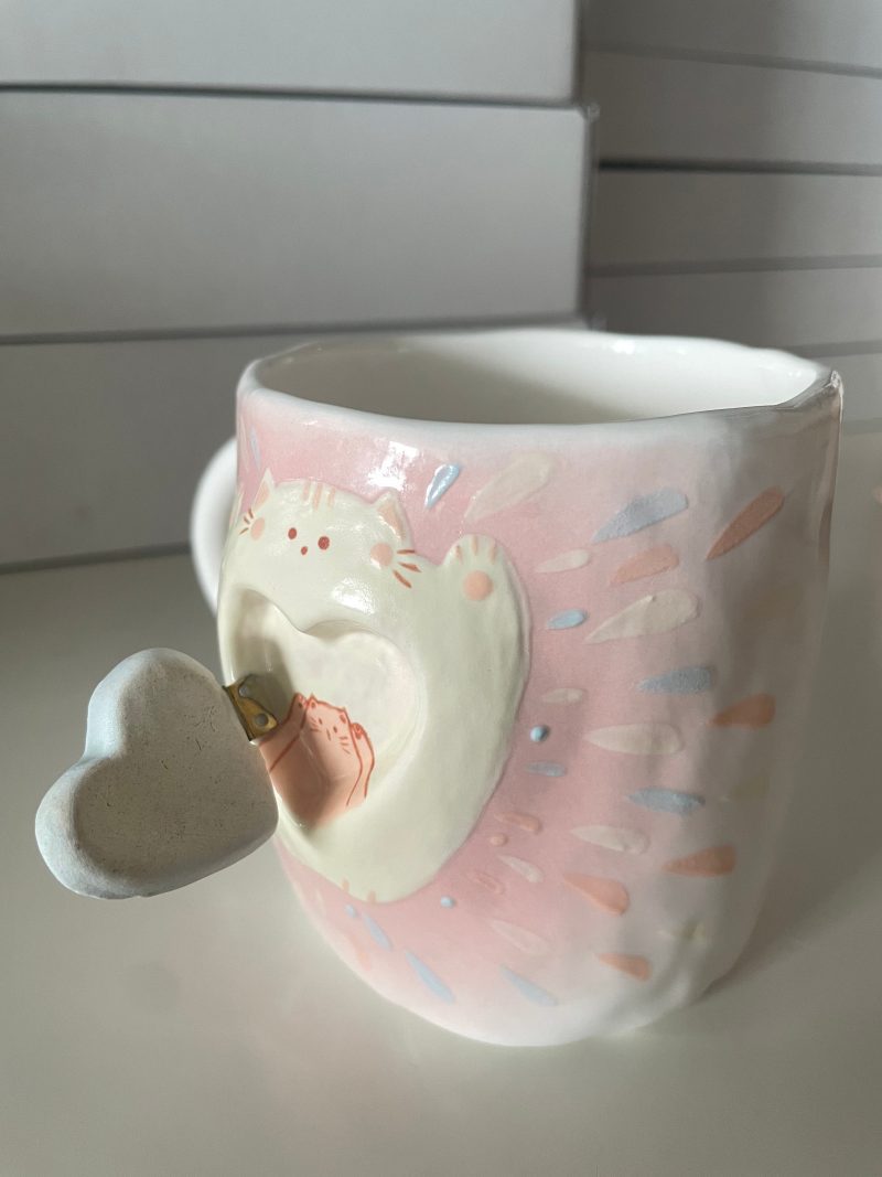 HandmadeSurpriseCat sHeartCeramicCup4 1