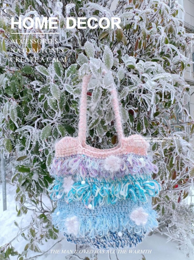 HandwovenWinterSnowflakeShoulderBag2