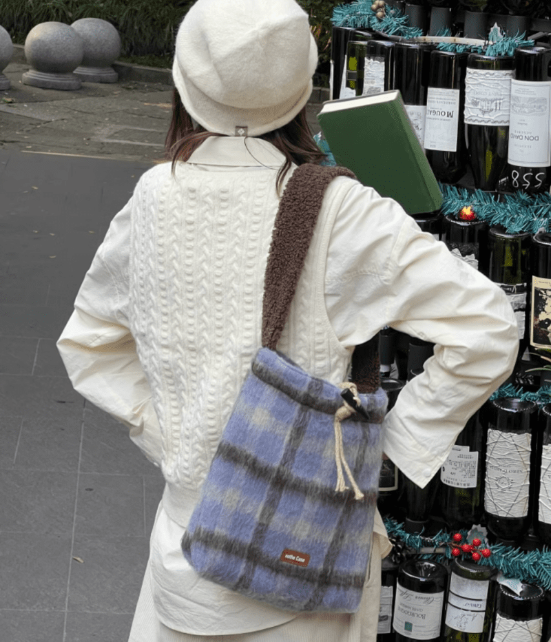 IcelandicMochaDoublefacePlaidShoulderBag6