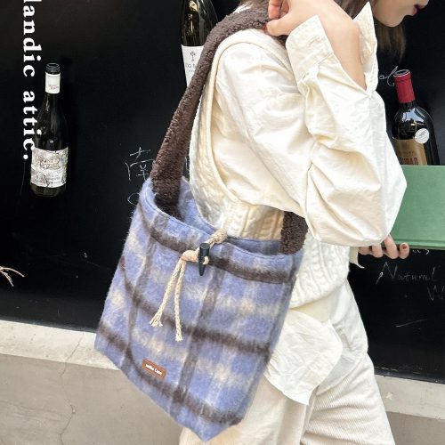 IcelandicMochaDoublefacePlaidShoulderBag8