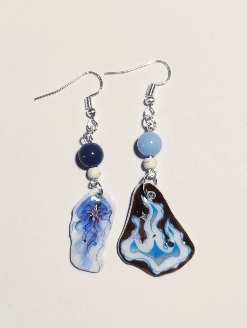 JellyfishFireAsymmetricShrinkPlasticEarring1 40269903 fb60 4117 810e 3e6e425190f9