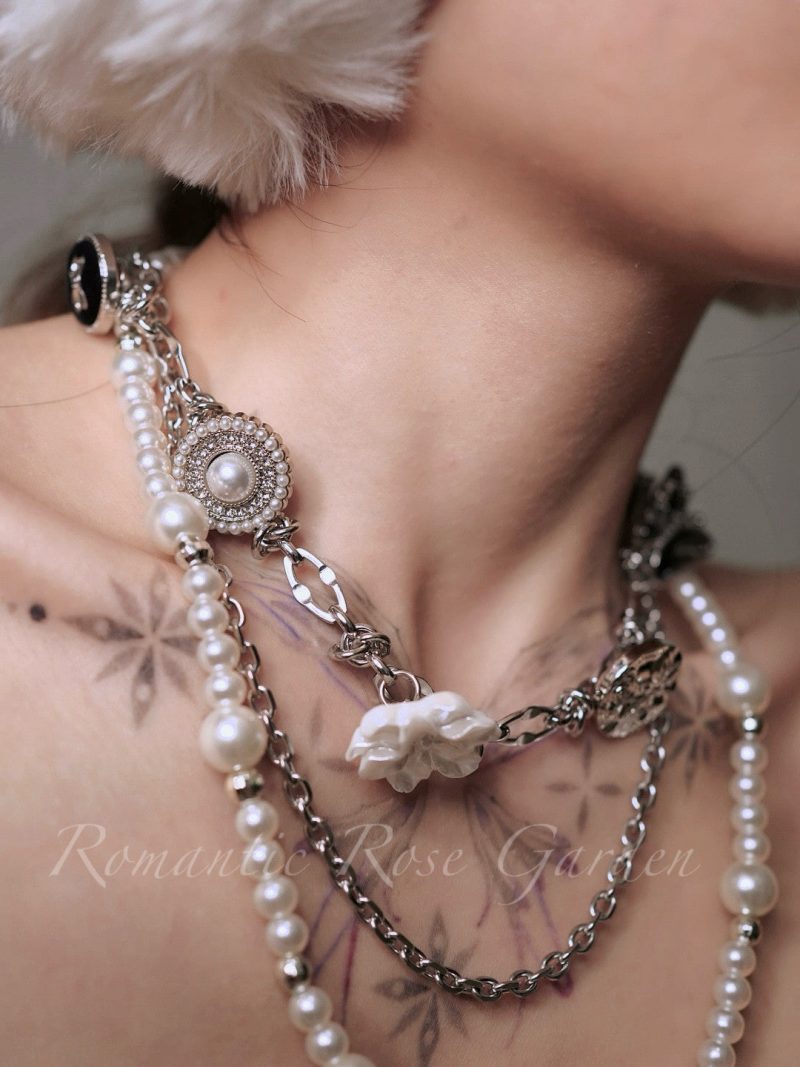 LadyMaryDoubleStrandWhiteFlowerChoker1