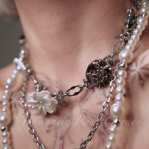 LadyMaryDoubleStrandWhiteFlowerChoker4