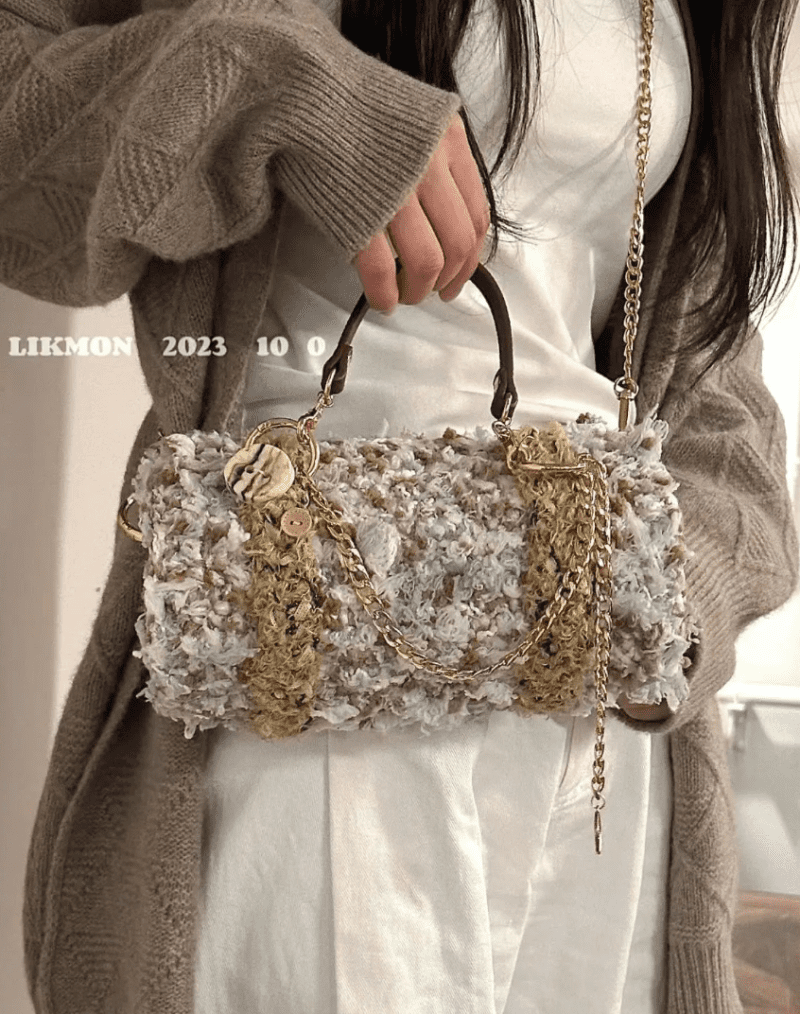 LadyRichCrochetCrossbodyBag3