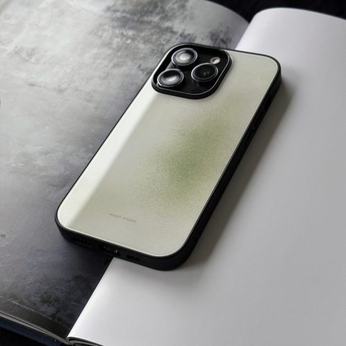 LightGreenPhoneCase3