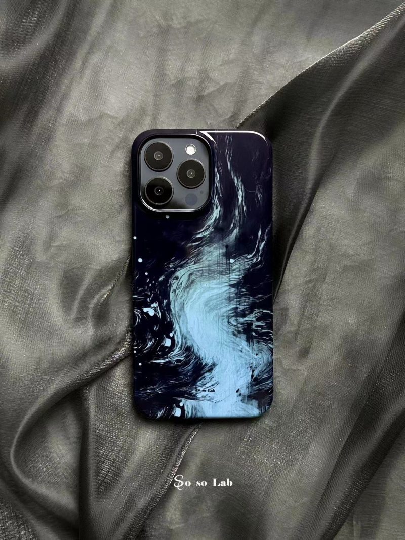 LightningRiverPrintedPhoneCase1