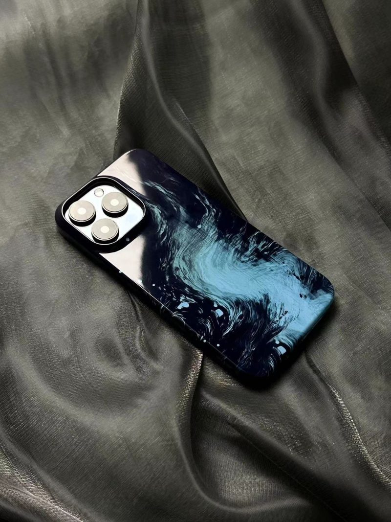 LightningRiverPrintedPhoneCase4