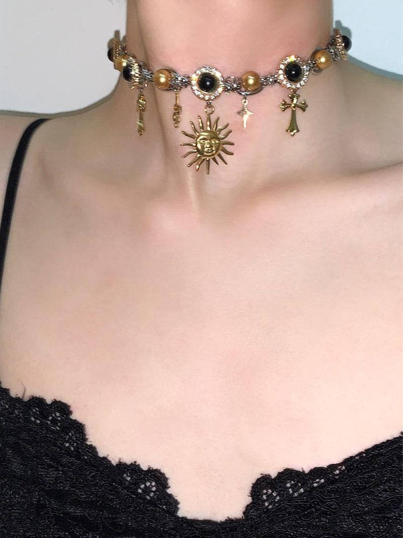 MedusaSunPendantChoker2