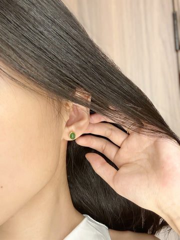 NaturalHetianJadeSilverStudEarrings4 9764e71a 14ae 44e6 a678