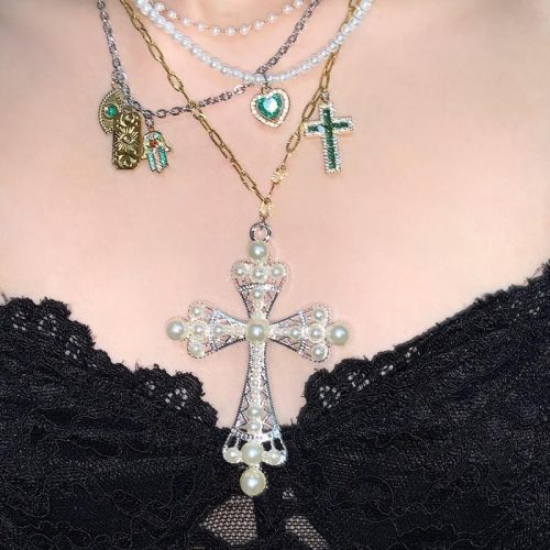 PearlCrossPendantLayeredChokerNecklace5