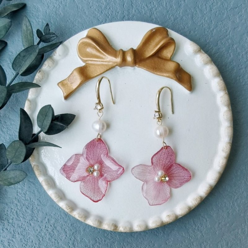 PinkHydrangeaResinEarrings2