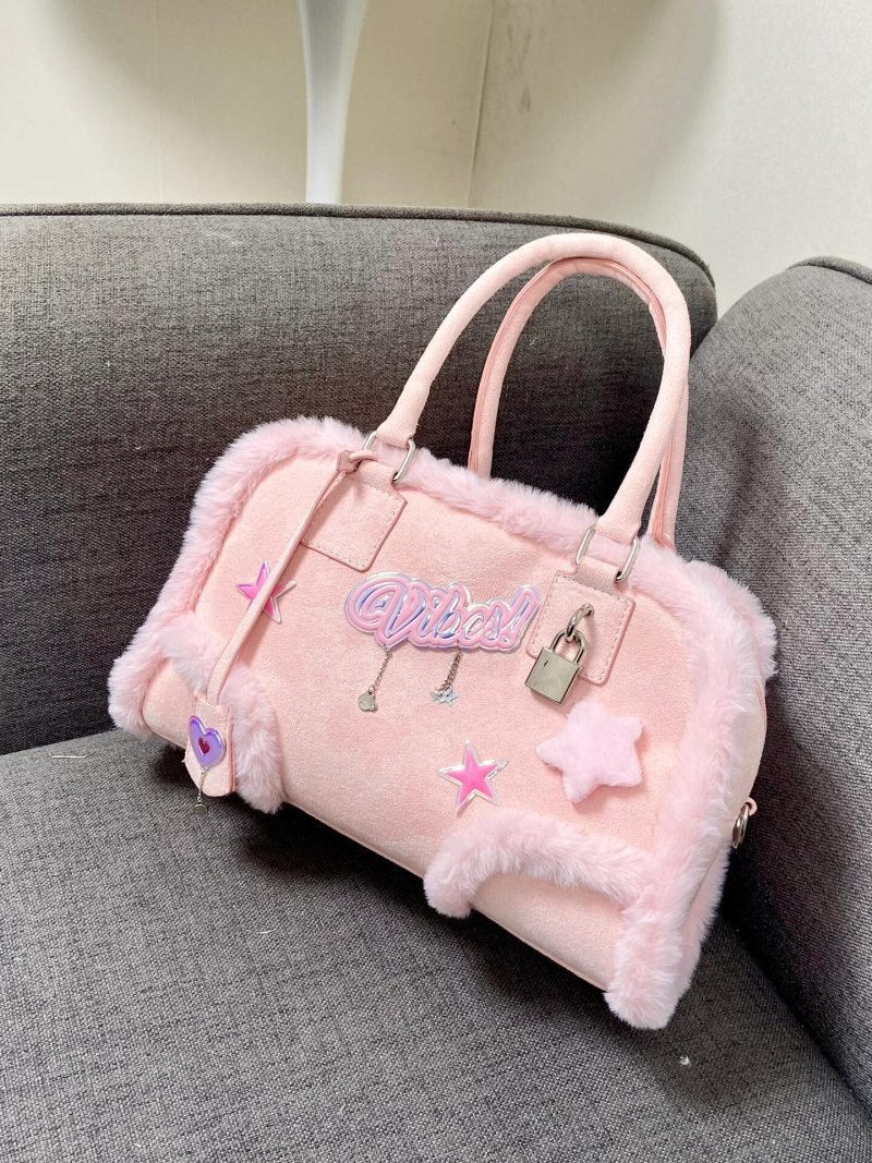 PinkPlushCrossbodyHandbag3 f14b5dcd e169 453b 9b34 9e8d4b2946b1