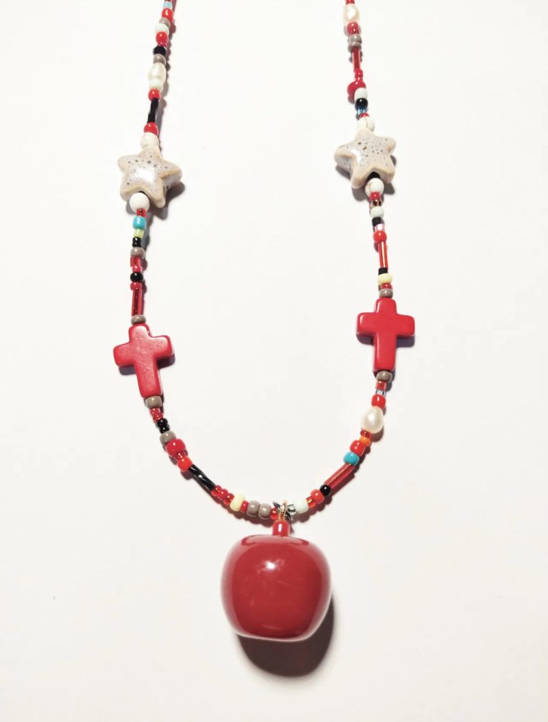 RedAppleBeadedNecklace1