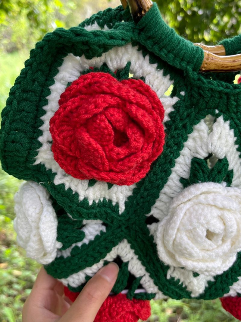 RedWhiteRoseCrochetHandbag4