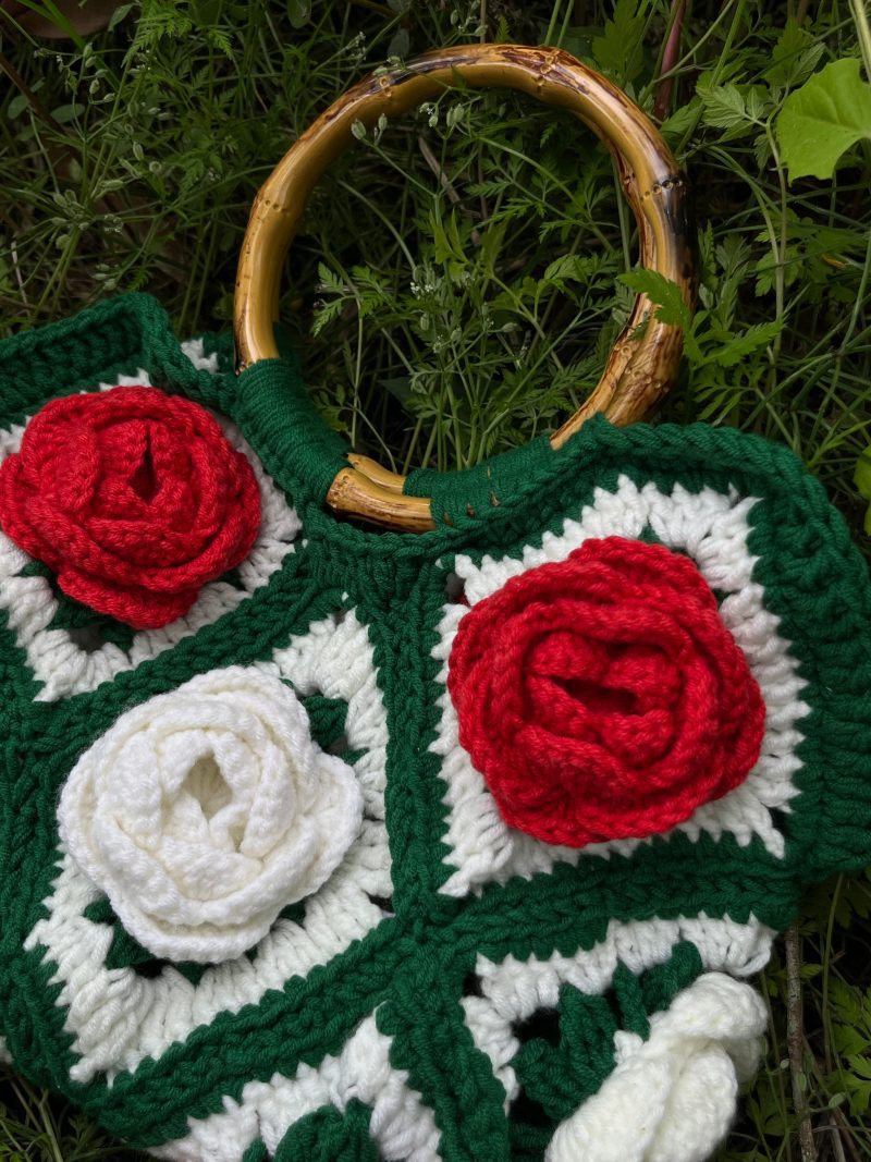 RedWhiteRoseCrochetHandbag6