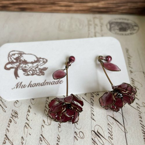 RetroPurpleRoseResinEarrings3