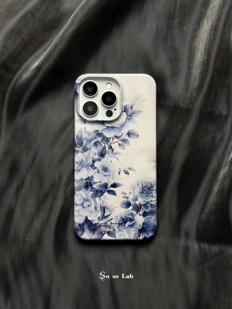 RosesPrintedPhoneCase1