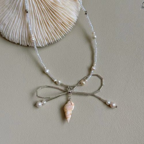 ShellCharmBowPearlBeadedNecklace3