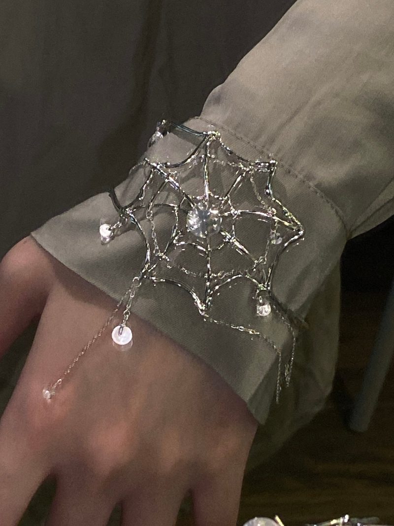 SpiderwebCrystalSilverArmCuff4