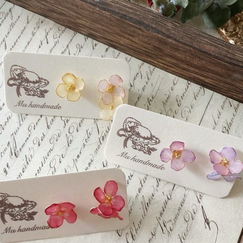 SummerFlowerResinEarrings1 78ced862 4a63 4063 bd05 3122bf5cc10b