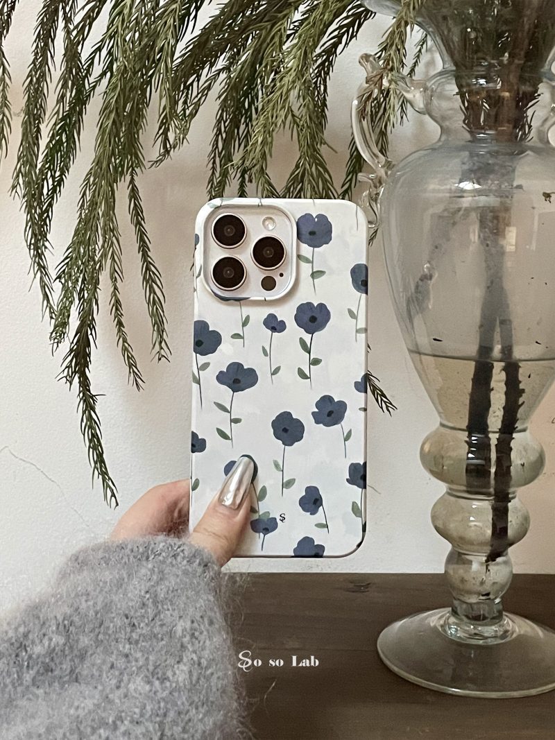 SwayingFlowersPrintedPhoneCase2 8bfb2f1b 5518 4a7d 8c64 6046f713d5ec