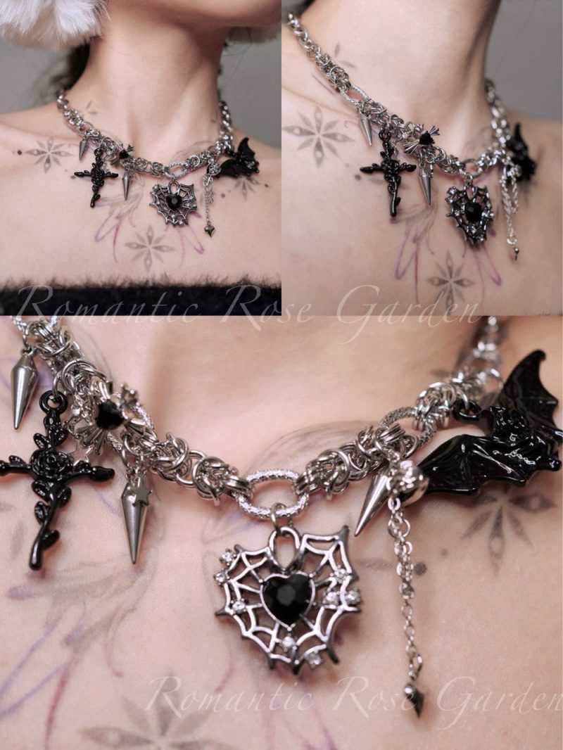 ThreeStrandGothicSpiderWebHeartChoker2