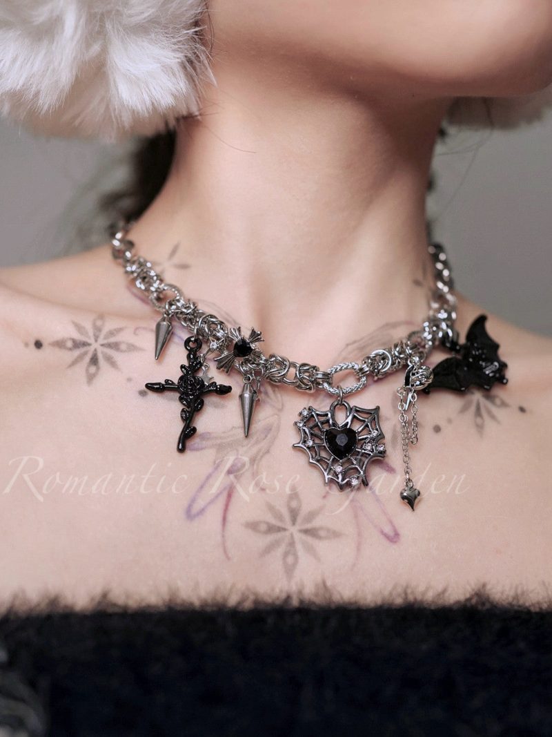 ThreeStrandGothicSpiderWebHeartChoker3