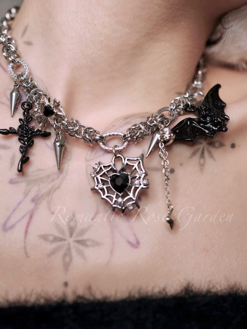 ThreeStrandGothicSpiderWebHeartChoker4