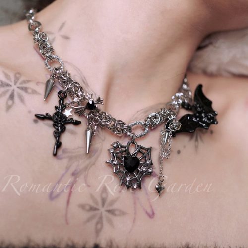 ThreeStrandGothicSpiderWebHeartChoker7