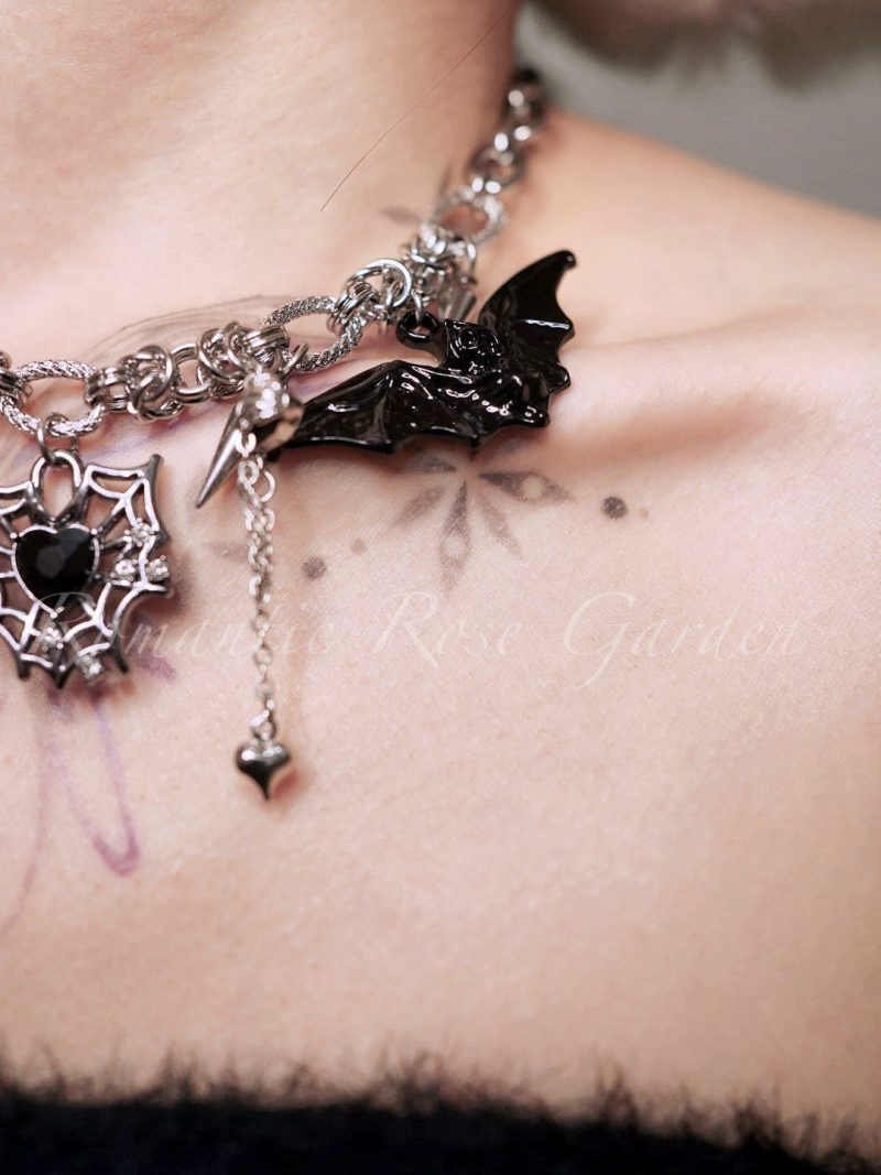 ThreeStrandGothicSpiderWebHeartChoker8