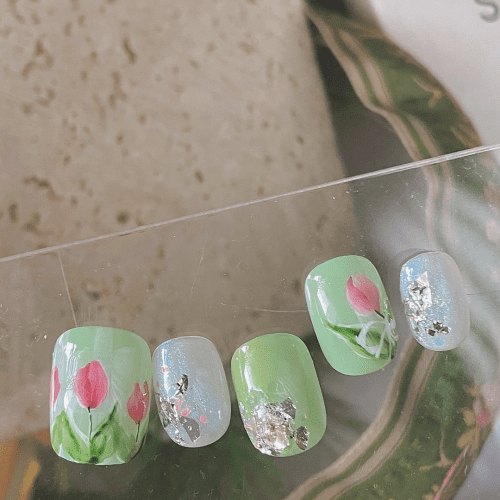 TulipFieldsHandPaintedPressOnNailsSet4